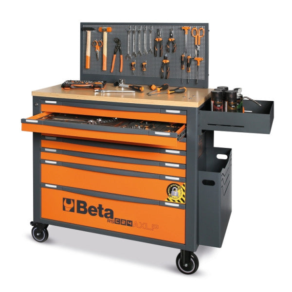 Beta RSC24AXLP/7 met gereedschapspaneel en geopende laden in een werkplaatsopstelling